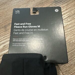 Lululemon Fast and Free Fleece Gloves- M/L- black